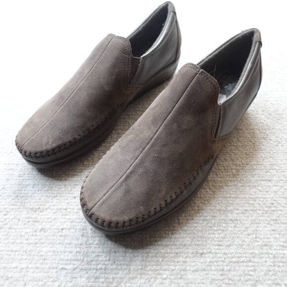 SAS Womens Shoes 9 M Brown Slip Ons Suede Leather Fern Stitch - Picture 1 of 8
